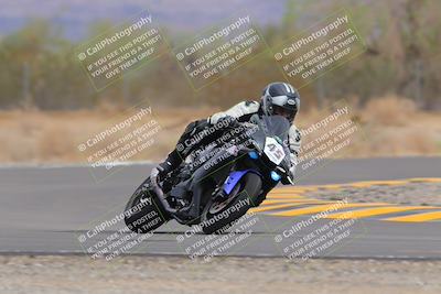 media/Sep-10-2022-SoCal Trackdays (Sat) [[a5bf35bb4a]]/Turn 6 (1140am)/